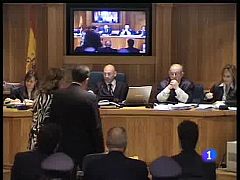 Sanz dice que los militares propusieron dar solo los cuerpos identificados y un cargo de Trillo lo niega