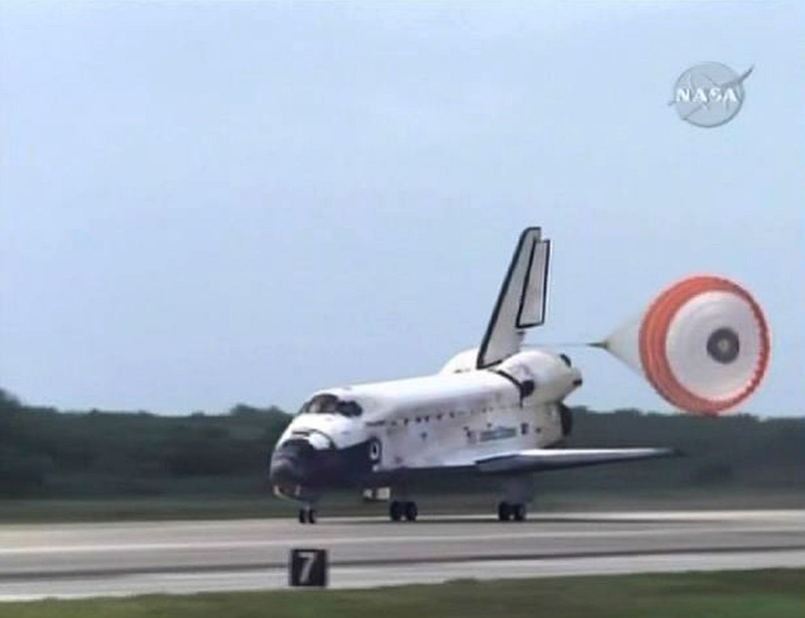 El Discovery aterriza en Florida