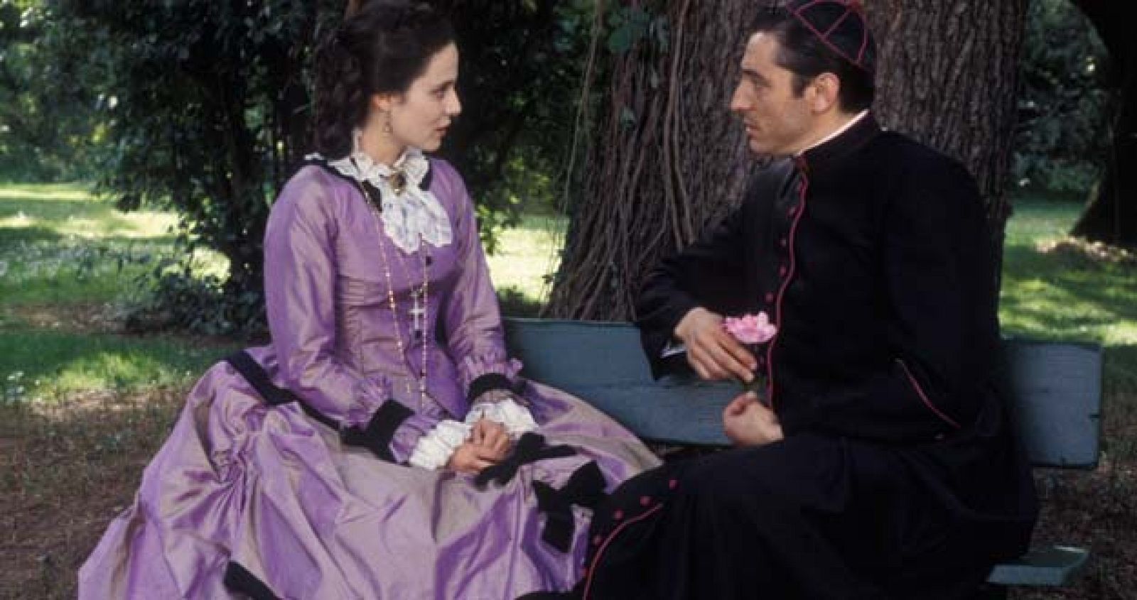 Carmelo Gómez y Aitana Sánchez Gijón en "La Regenta"