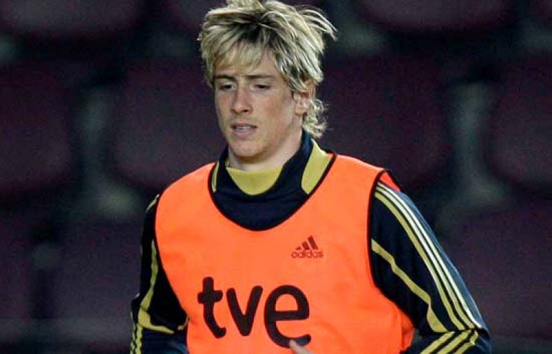 España ensaya con Torres como único delantero