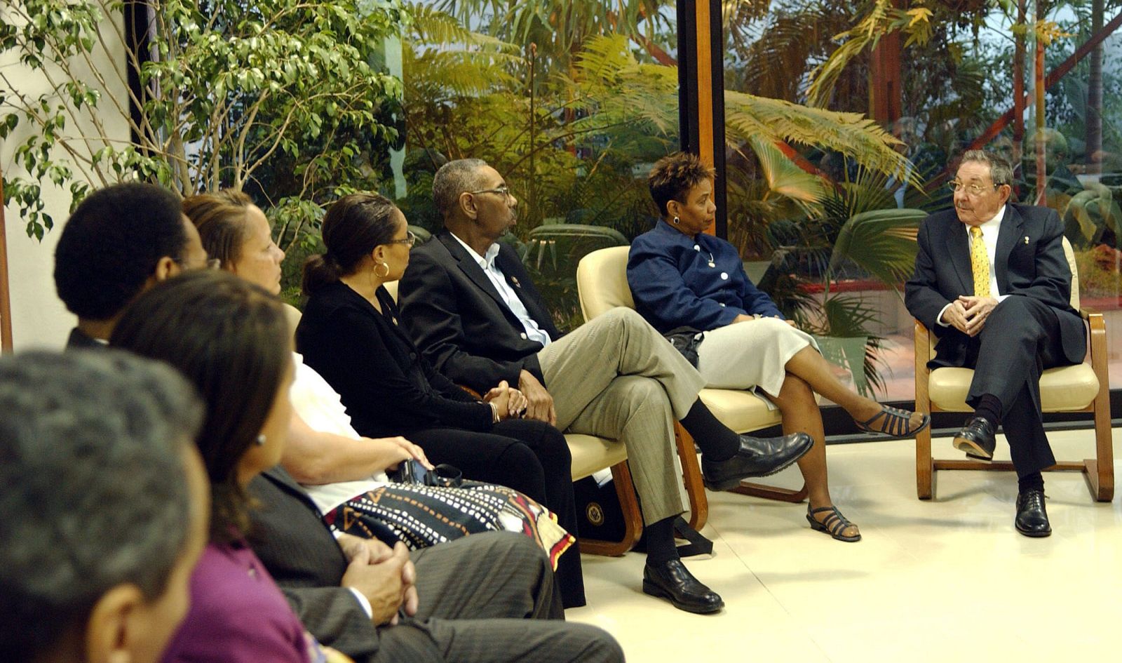 EL PRESIDENTE RAÚL CASTRO RECIBE A CONGRESISTAS DEMÓCRATAS QUE VISITAN CUBA