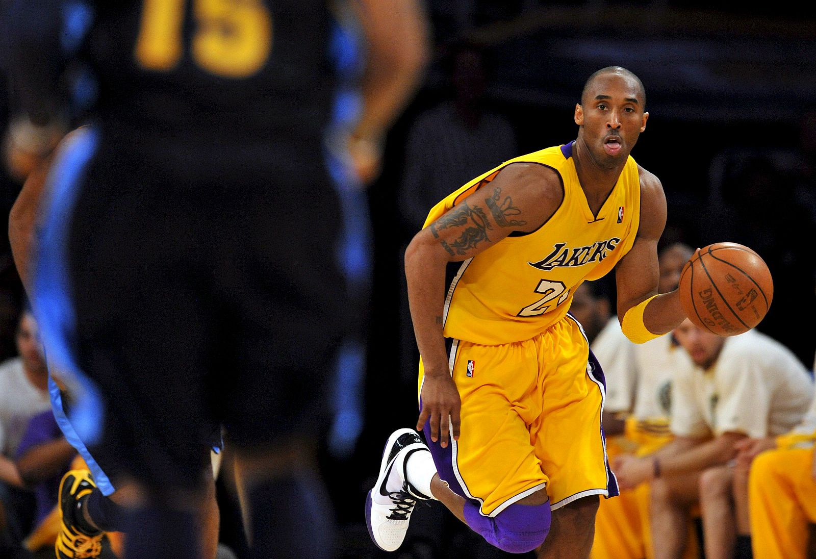 Kobe Bryant volvió a ser el máximo anotador de los Lakers