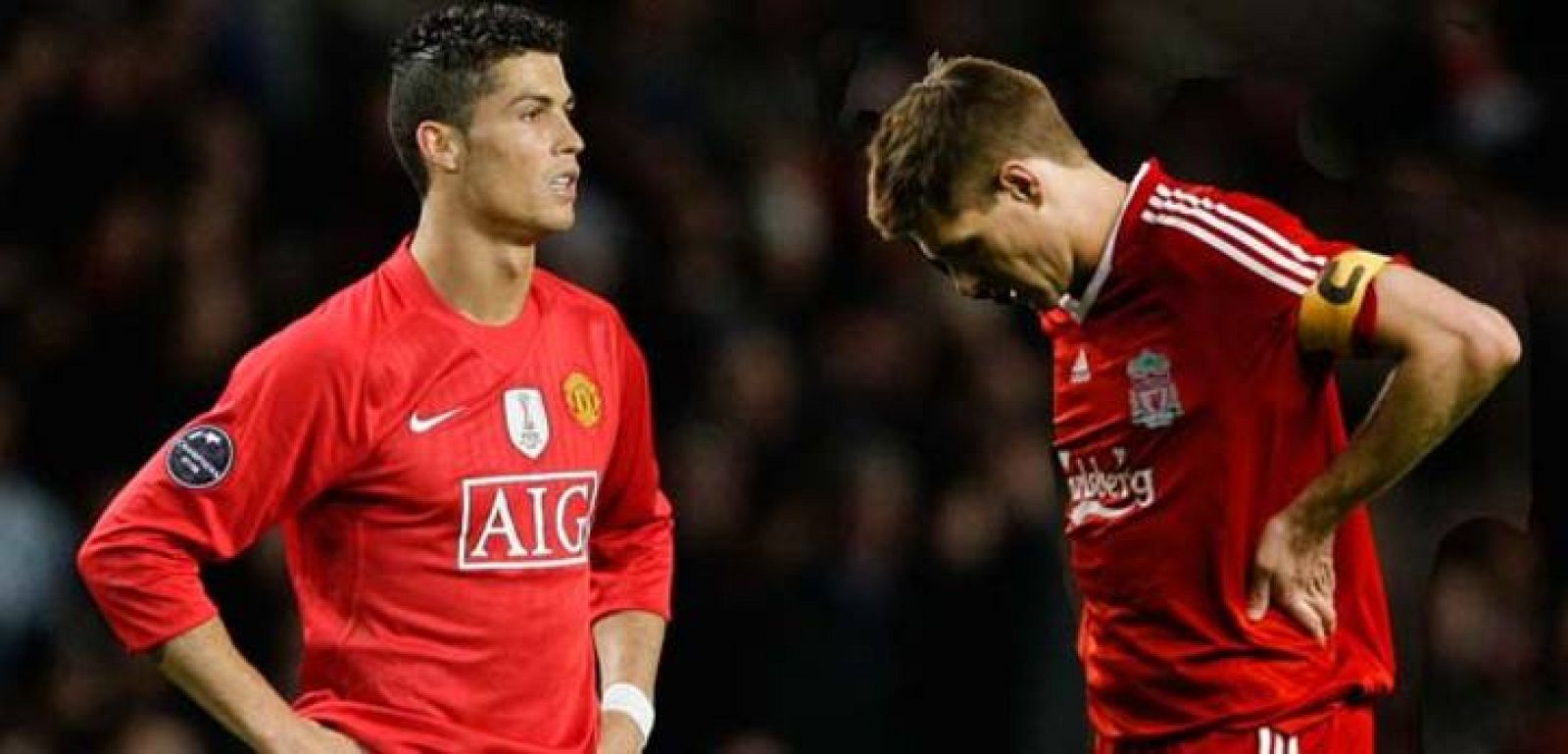 El Manchester United se encuentra primero, con un partido menos, a un punto del Liverpool.