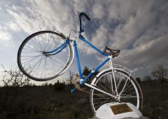 La caída de Armstrong queda inmortalizada