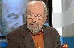 Caballero Bonald: "Quien no tiene dudas es lo más parecido a un imbécil"