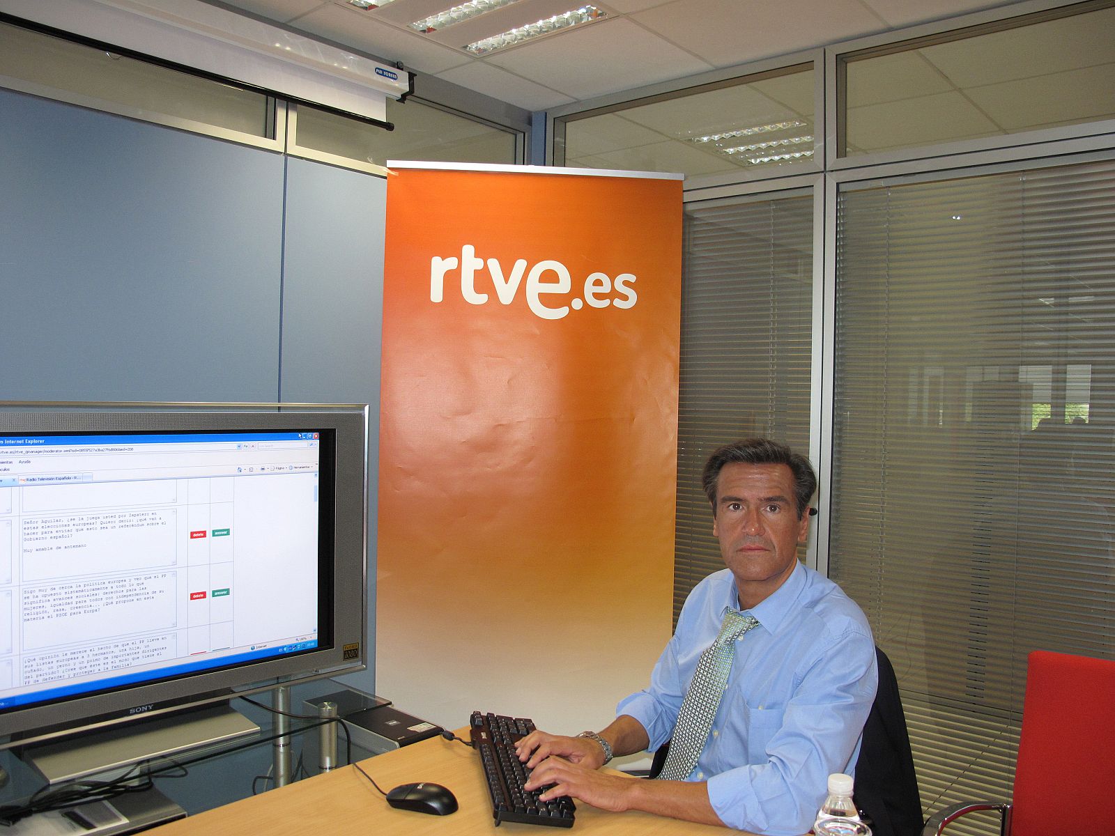 López Aguilar, en la redacción de RTVE.es