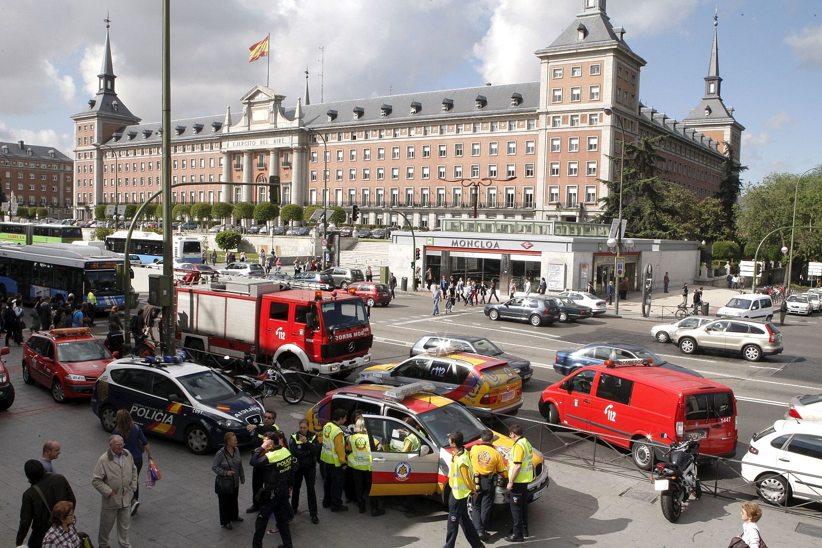 Un tren descarrilla en la estación de metro de Moncloa y causa dos heridos leves