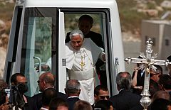 El Papa pide a cristianos y musulmanes que trabajen por la paz y defiende el matrimonio