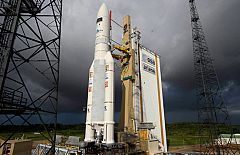 Despega el cohete que lleva al espacio a los satélites europeos Planck y Herschel