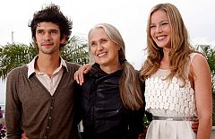 Jane Campion resucita en Cannes y puede con los vampiros de Chan-wook