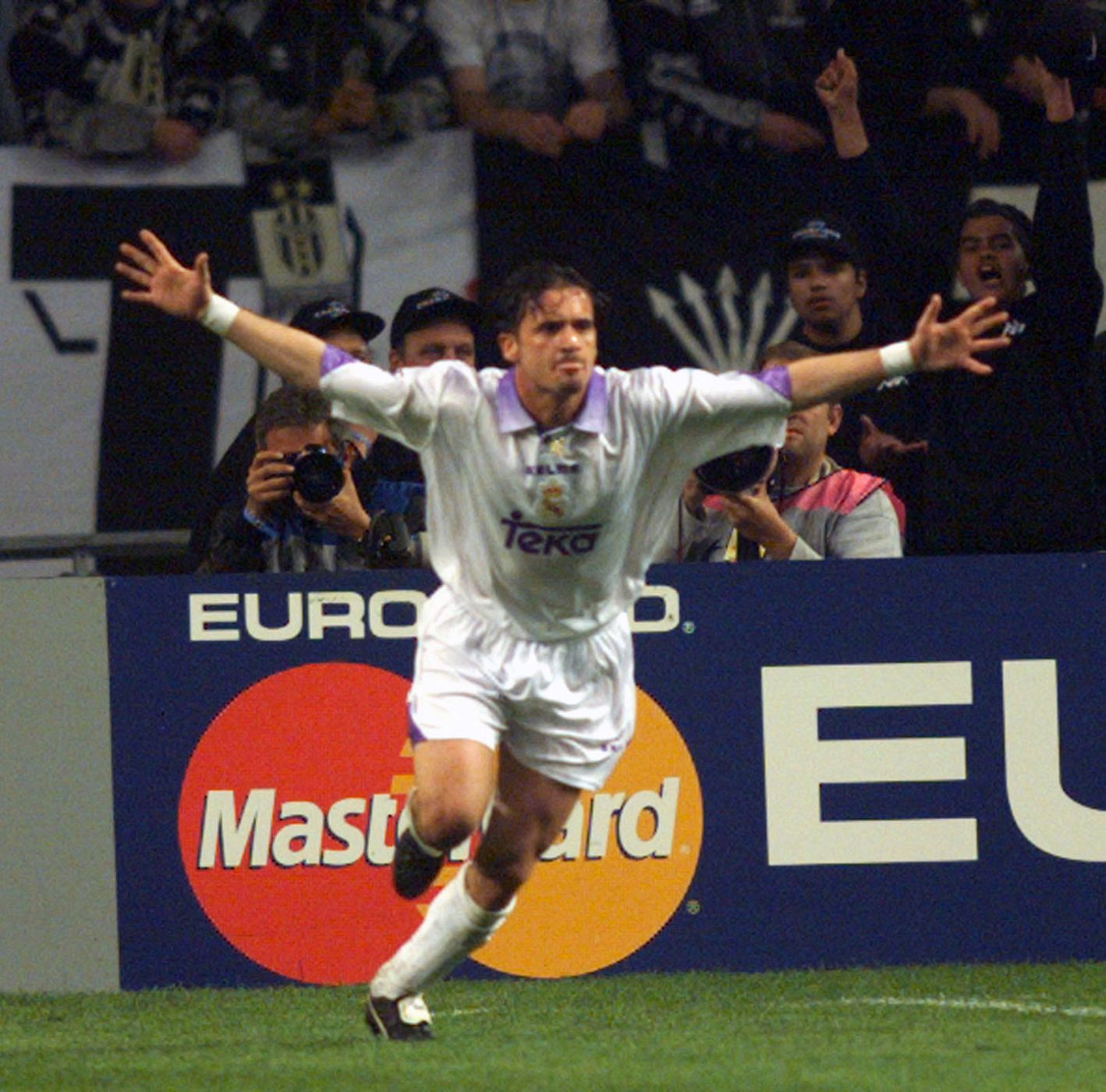 Mijatovic se convirtió en el héroe de la séptima Copa de Europa al marcar el gol decisivo en la final ante la Juventus