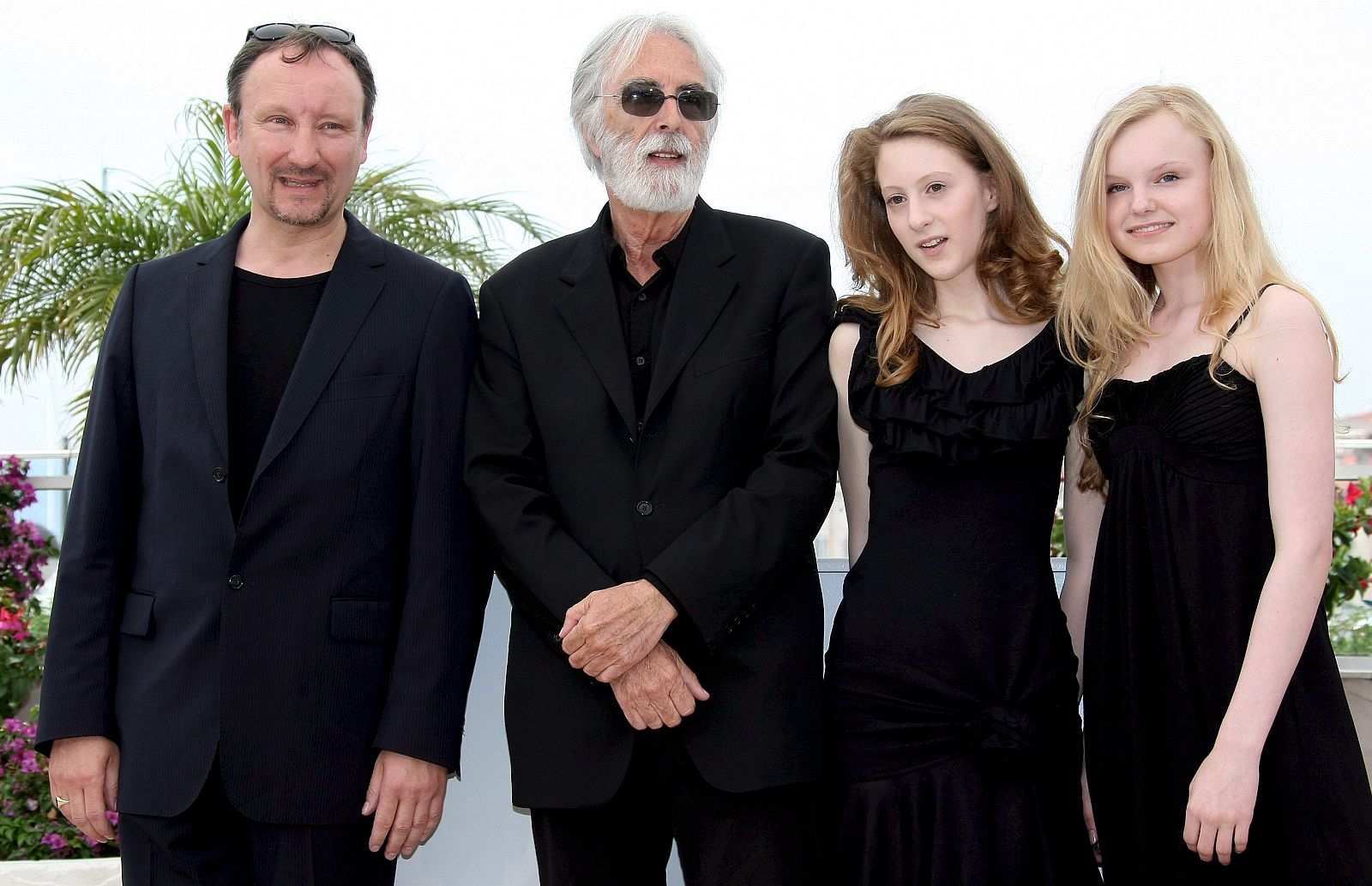 Haneke posa con el reparto de 'Das Weisse band'