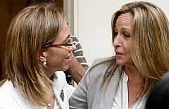 Jiménez a Chacón: "Entre la píldora postcoital y la gripe A, estamos buenas"