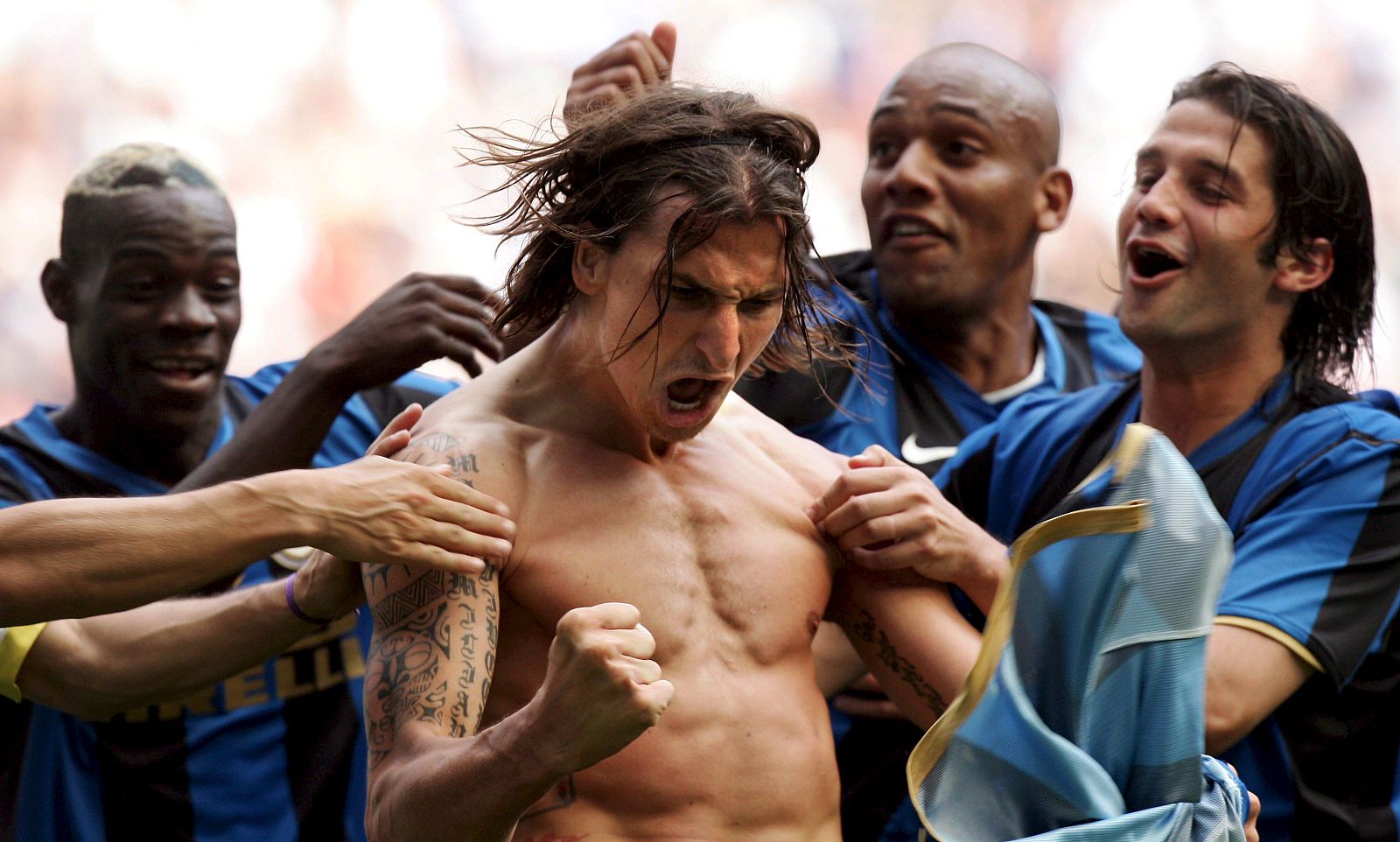 Ibrahimovic celebra un gol con el Inter de Milán