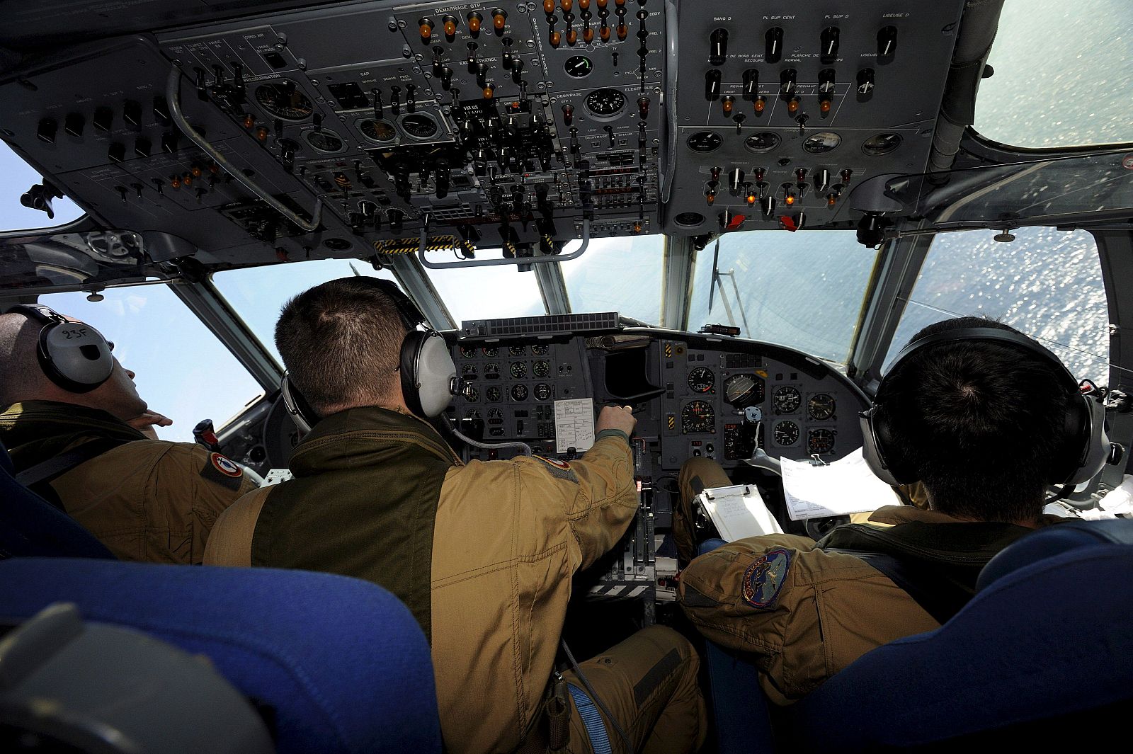 AVIÓN MILITAR DE LA FUERZA AÉREA FRANCESA UTILIZADO EN LAS OPERACIONES DE BÚSQUEDA DEL AVIÓN DE AIR FRANCE DESAPARECIDO