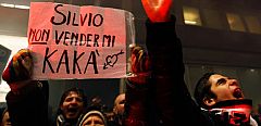 Los hinchas 'rossoneri' se manifiestan por Kaká
