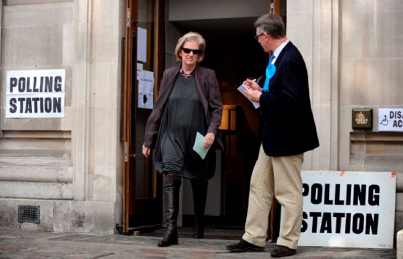 Brown lucha por su superviviencia política ante una anunciada debacle electoral