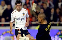 Pablo Hernández debuta en lugar de Iniesta