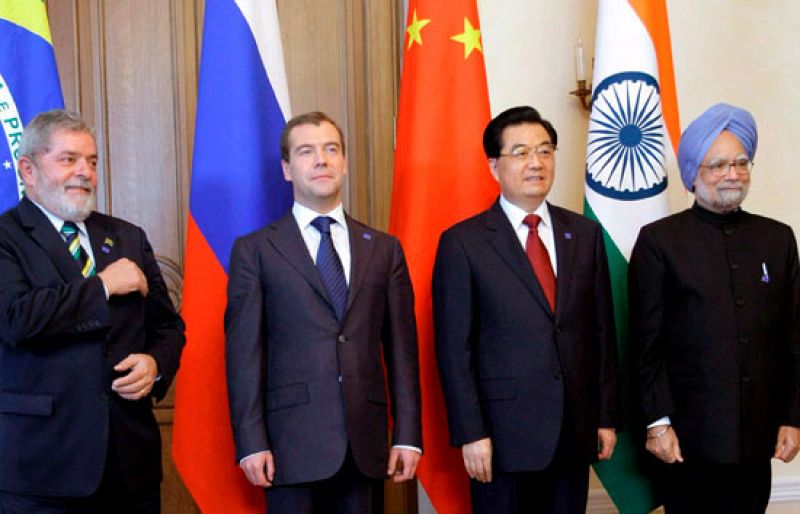 Brasil, Rusia, India y China piden un sistema de divisas menos dependiente del dólar