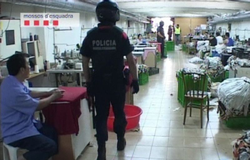 Los 450 explotados por la mafia china trabajaban hacinados 12 horas al día