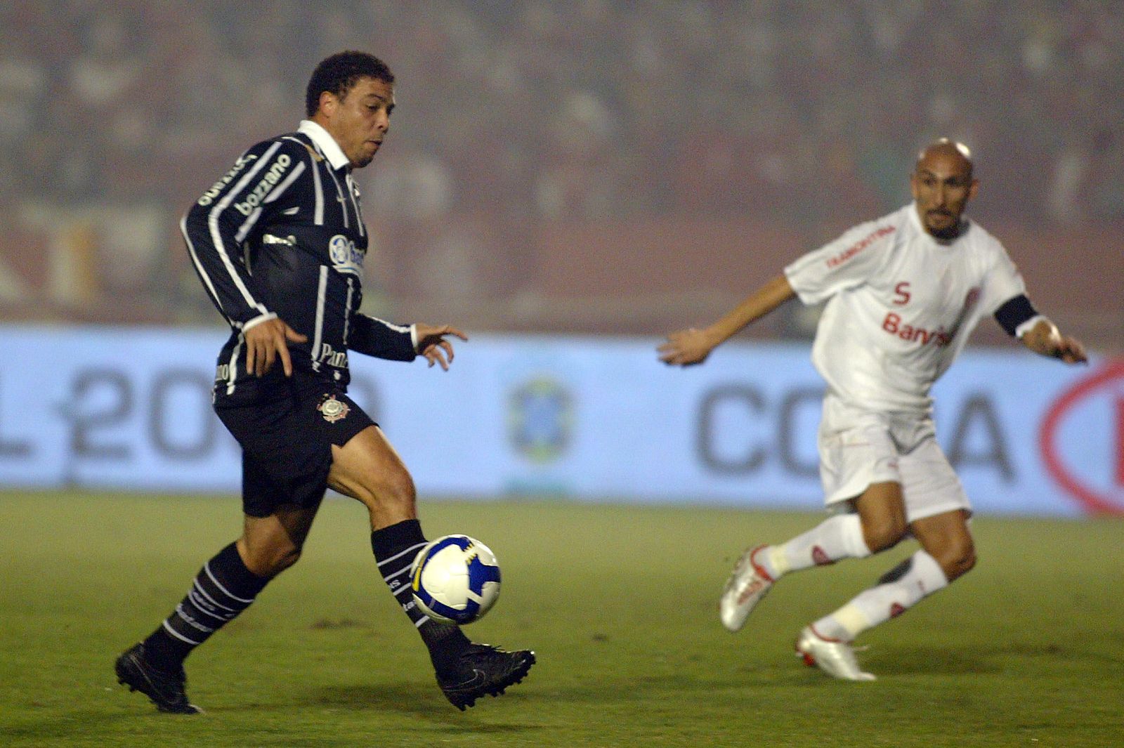 Ronaldo, en un partido con el Corinthians
