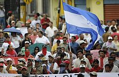 El presidente de la OEA adelanta su viaje a Honduras para hablar con los golpistas