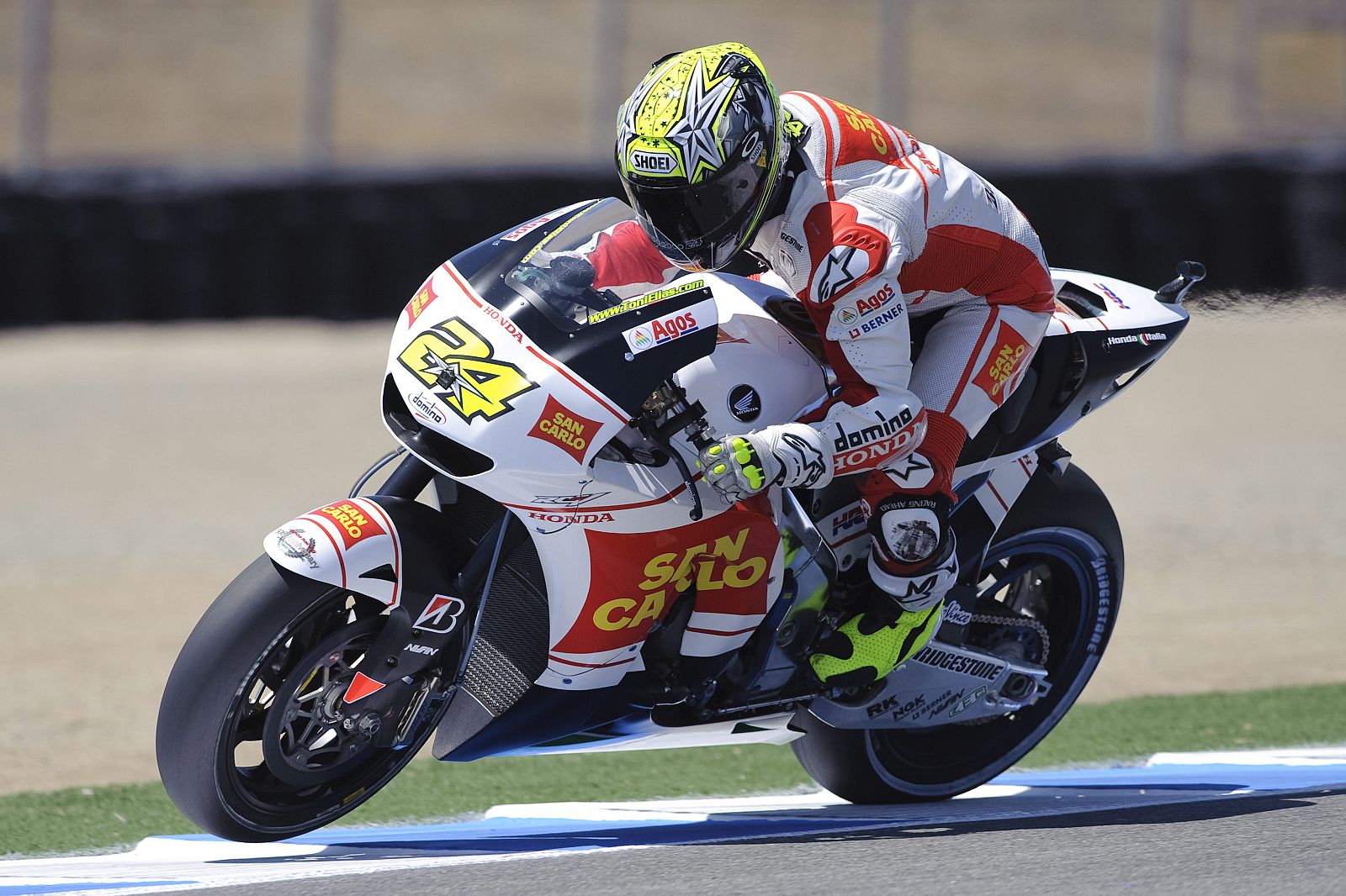 Toni Elías, en plena acción sobre el trazado de Laguna Seca