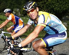 Armstrong: "Existe tensión con Contador"