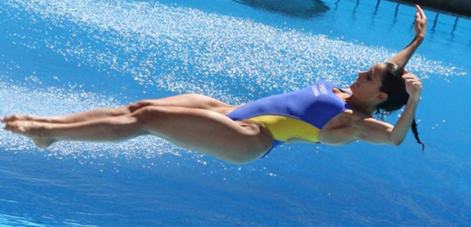 Leyre Eizaguirre a punto de ejecutar un salto.