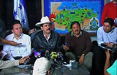 Zelaya da por "agotado" el diálogo y anuncia su regreso a Honduras