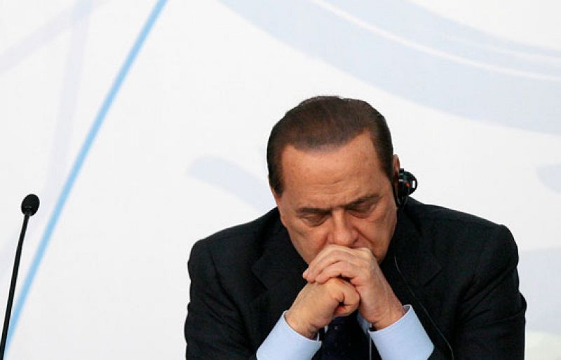 El diario italiano 'L' Expresso' publica nuevas conversaciones entre Berlusconi y D'Addario