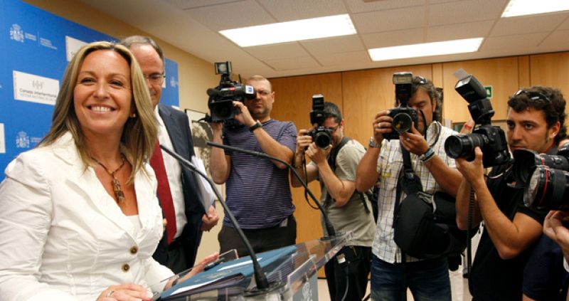 Trinidad Jiménez recomienda acudir al médico de cabecera en caso de síntomas leves de gripe