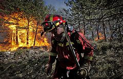 El fuego que devora España va cediendo terreno