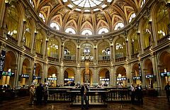 La Bolsa sube un 2% y logra un nuevo máximo anual cerca de los 10.900 puntos