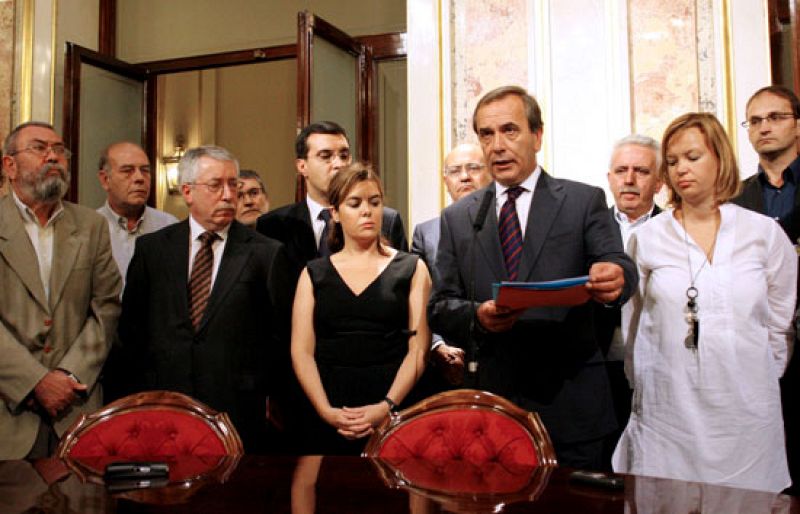 Los partidos políticos y agentes sociales resaltan su "absoluta unidad" contra ETA