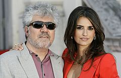 Almodóvar y Penélope Cruz presentan "Los abrazos rotos" en Londres
