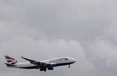 Una avión prodecente de Londres aterriza de emergencia en Barcelona sin registrar heridos