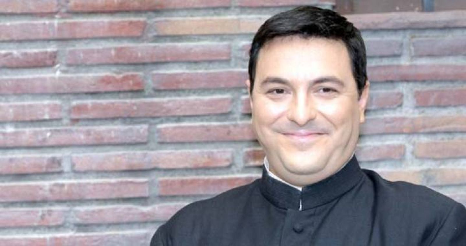 Julio Arrojo es el Padre Gaitán