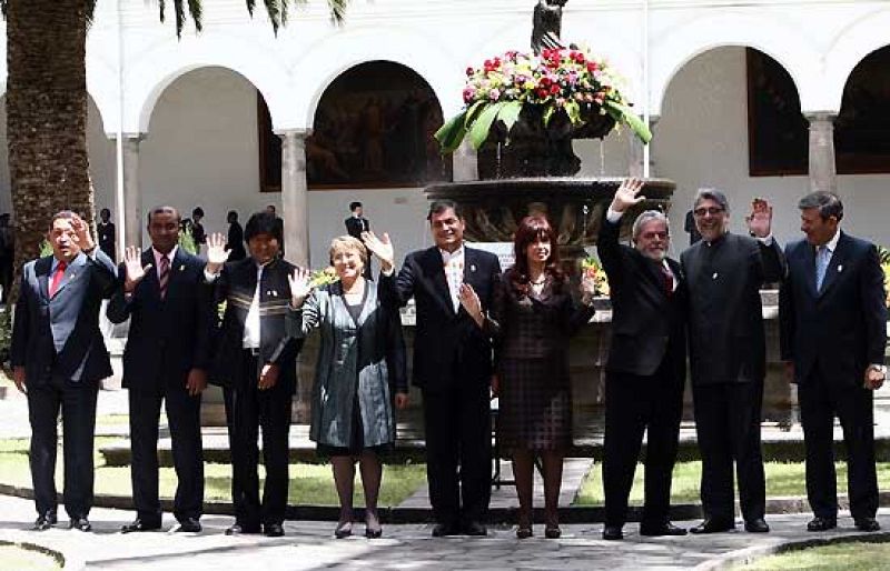 Chávez afirma que "empiezan a soplar vientos de guerra" por las bases de EE.UU. en Colombia