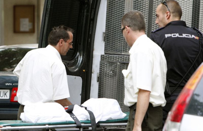 Investigan las muertes de una mujer y de su bebé, hallados en Madrid tras incendiarse su casa