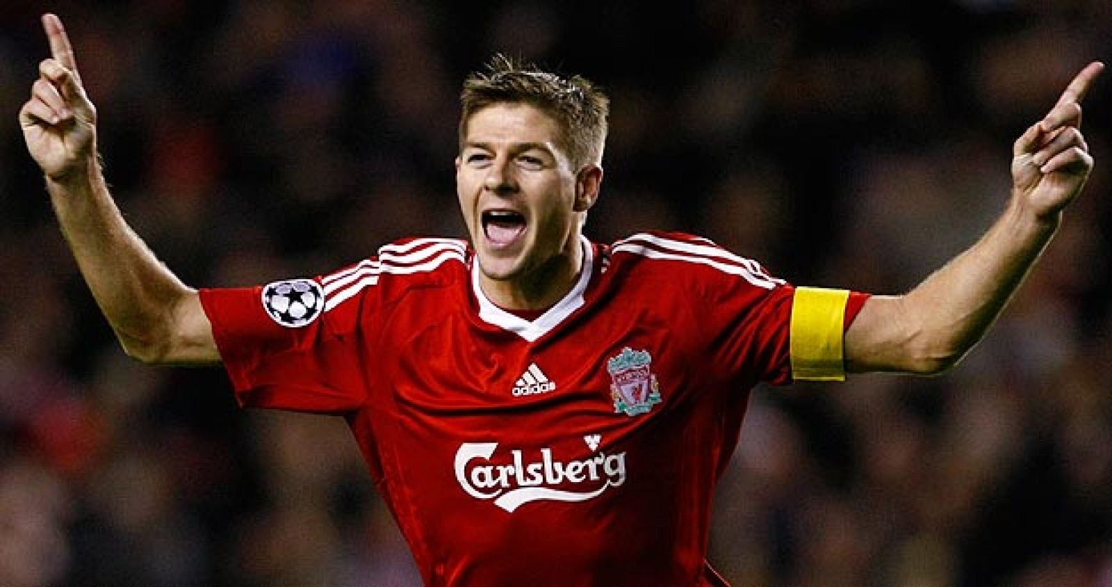 Steven Gerrard es el capitán del conjunto 'red'