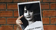 La UE aprueba nuevas sanciones contra Birmania tras el arresto domiciliario contra Suu Kyi