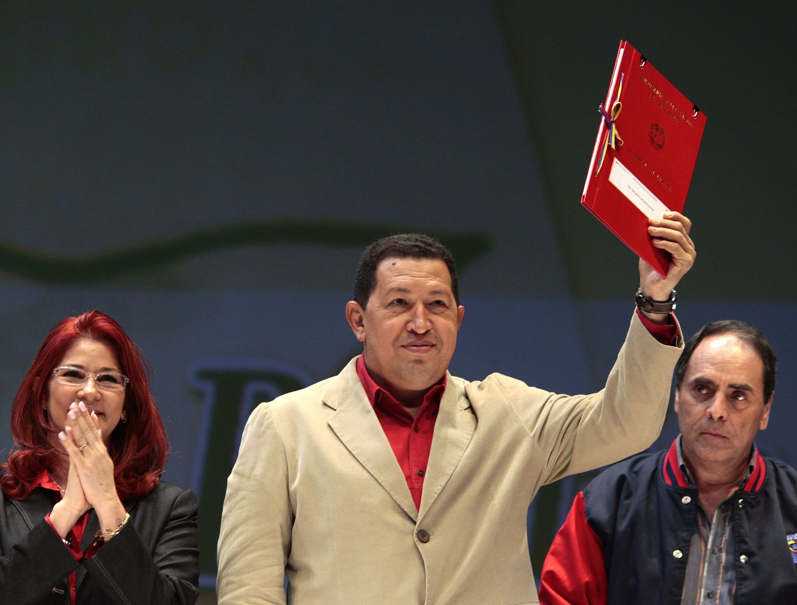 CHÁVEZ EN ACTO DE PROMULGACIÓN DE LA LEY DE EDUCACIÓN