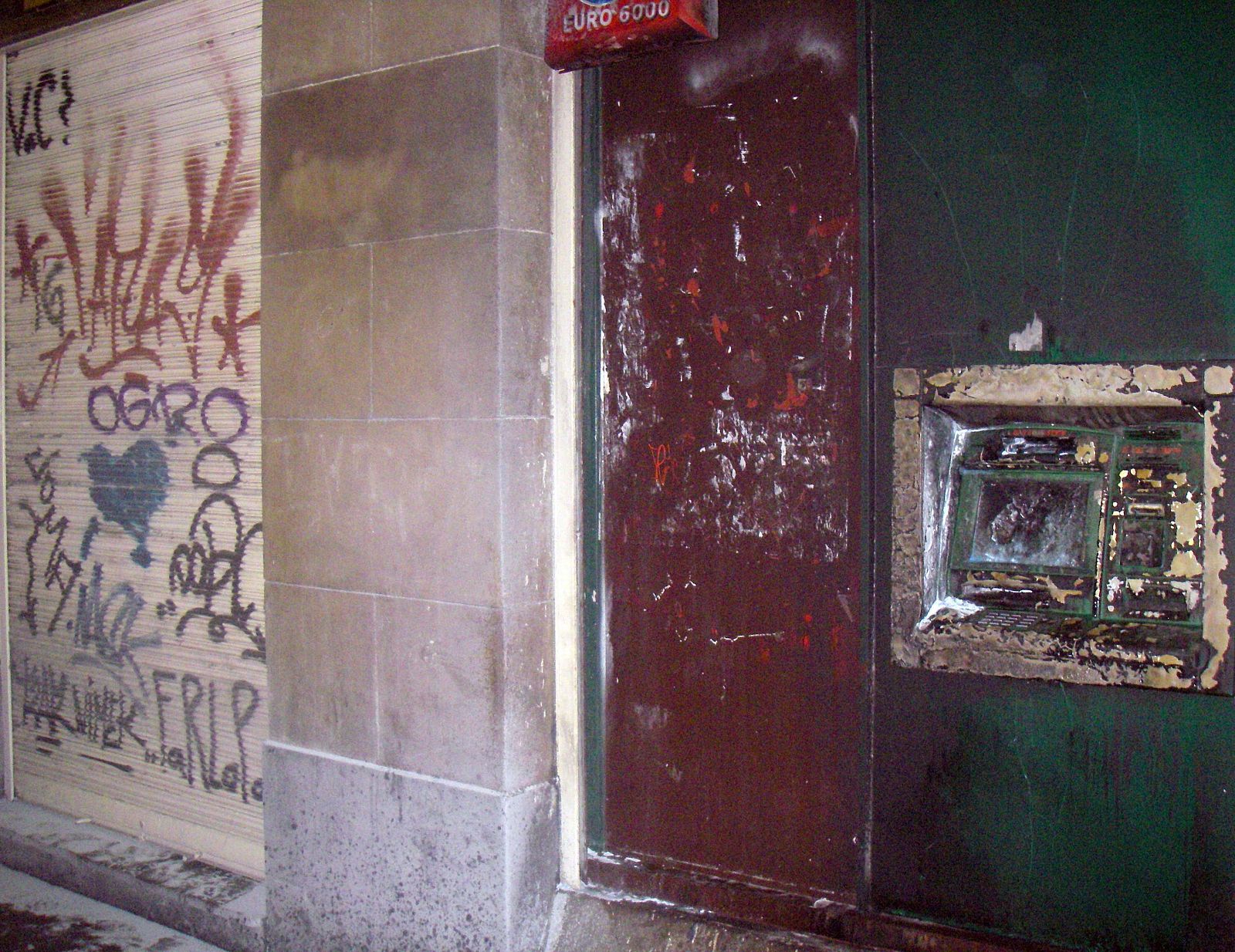 Estado de uno de los cajeros quemados