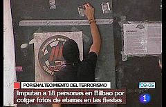 La Ertzaintza retira símbolos etarras en Bilbao e identifica a varias personas