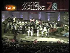 Éxitos de 1977: Tavares "More Than a Woman"