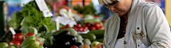 Los precios moderan su caída y la inflación armonizada en agosto se sitúa en el -0,8%