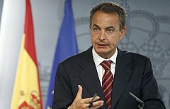 Zapatero: "Los cambios, subidas o bajadas de impuestos serán limitados y temporales"