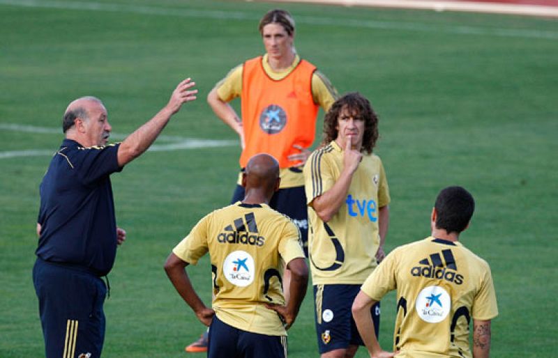 Del Bosque apuesta por Torres y Villa en ataque  