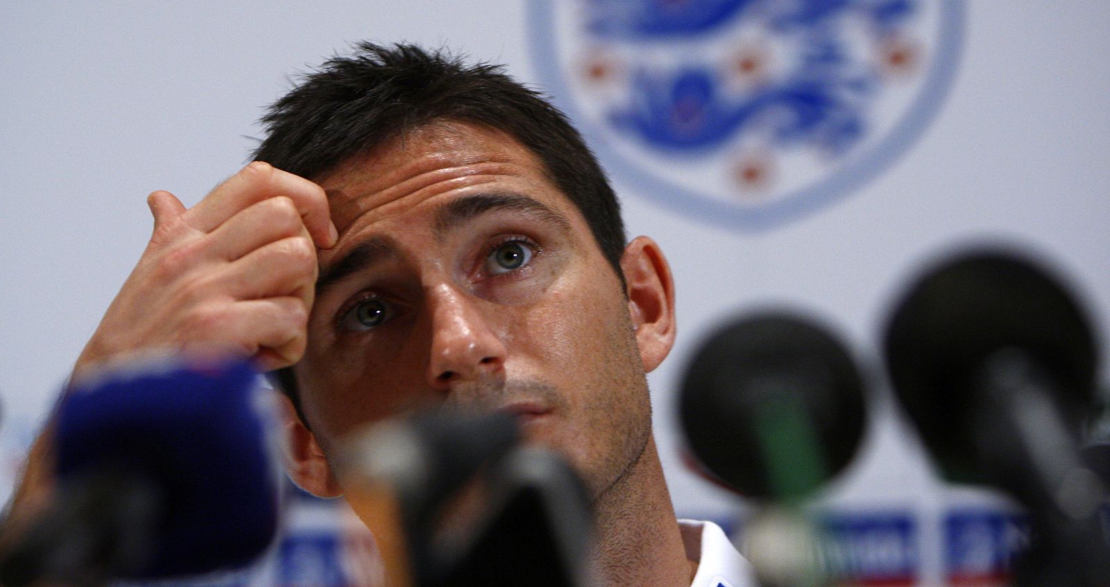 Frank Lampard ante los medios de comunicación.